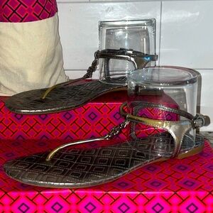 Tory Burch Silver Pewter Thong Strappy Gladiator Sandals Size 7